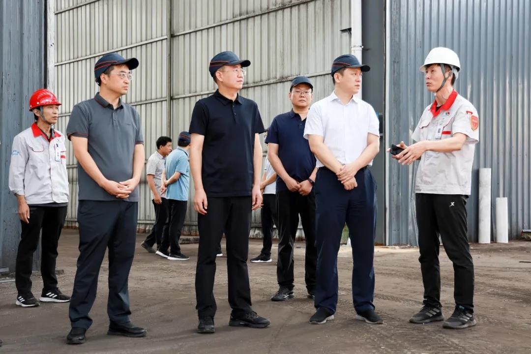 市委常委、副市長、翼城縣委書記王淵到華翔（翼城）新材料科技園現(xiàn)場辦公