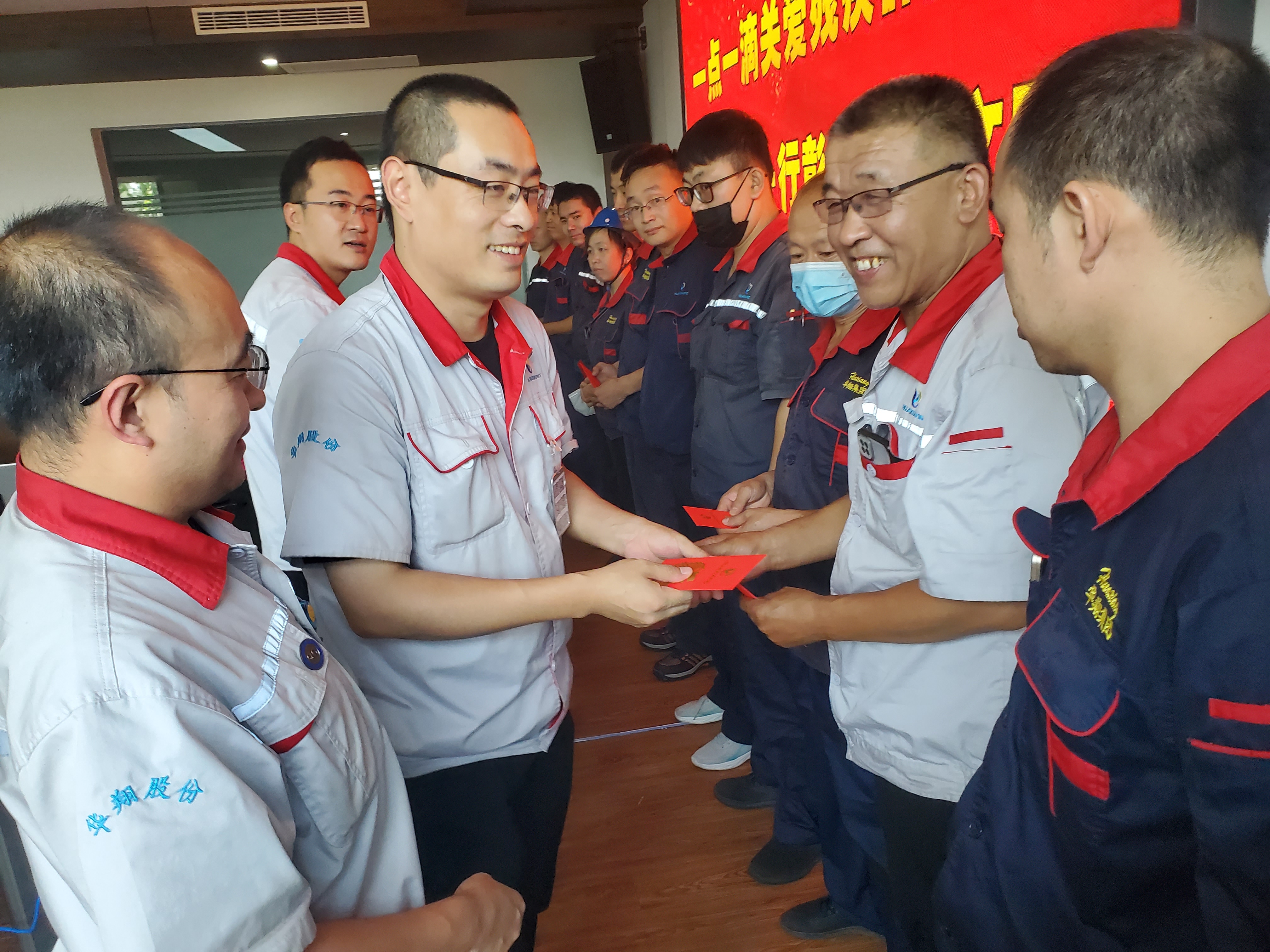 “扶殘助殘有你有我”，華翔很暖心！